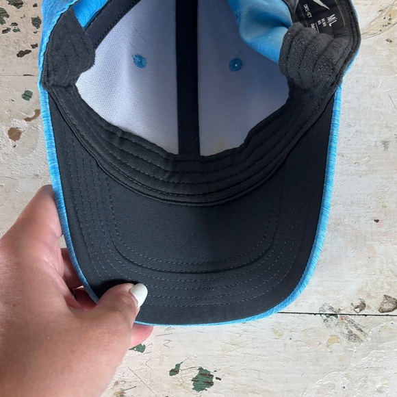 Nike > Vibrant Blue Hat with Yellow Swoosh M/L - Picture 4 of 5